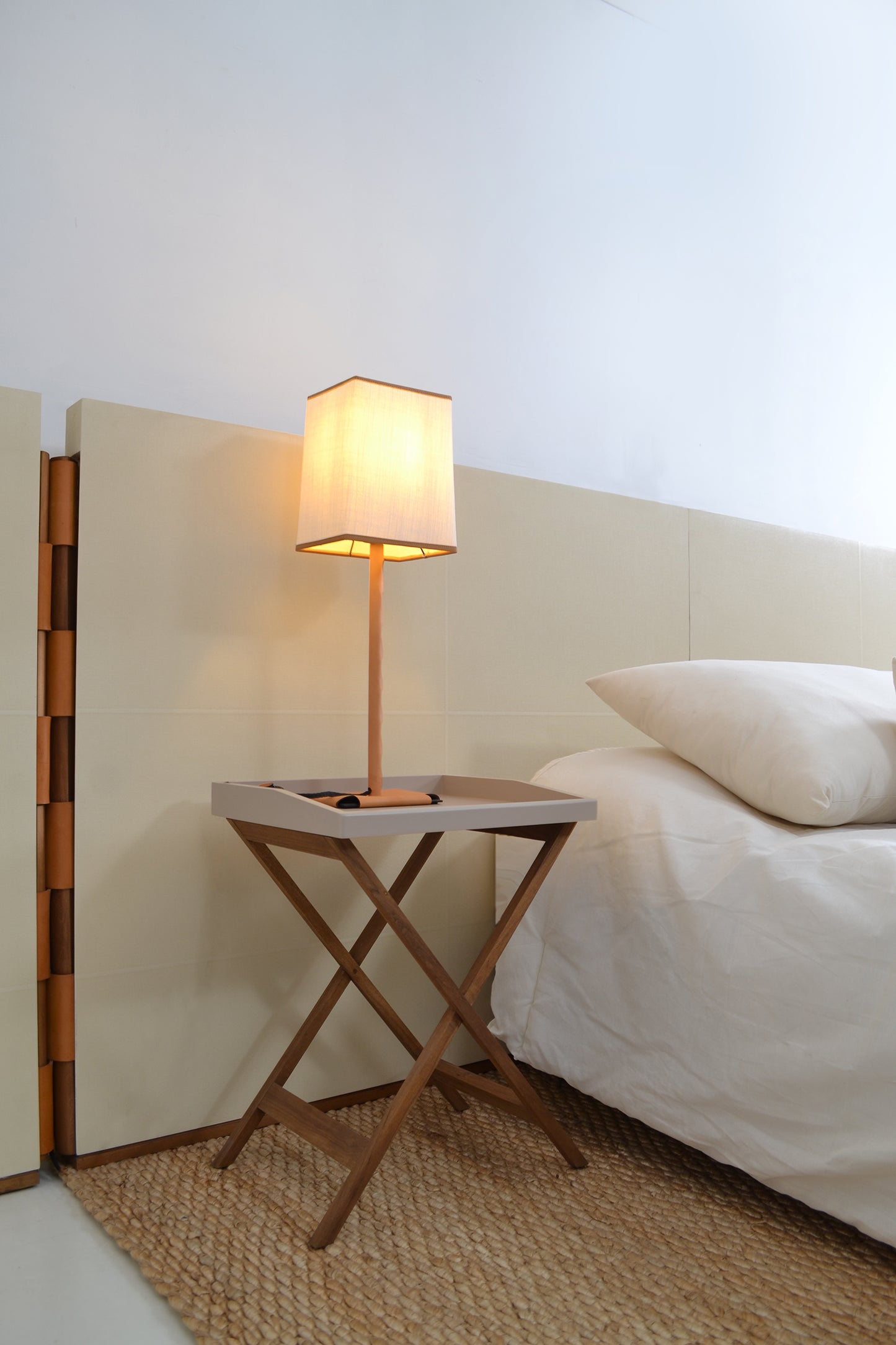 Mesa de luz Tijera Bandeja
