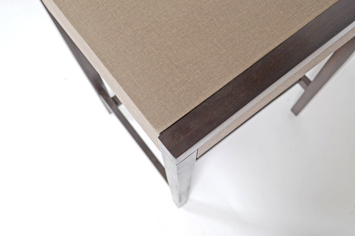 Mesa de luz Chiquibun - Color lino tratado cashmere