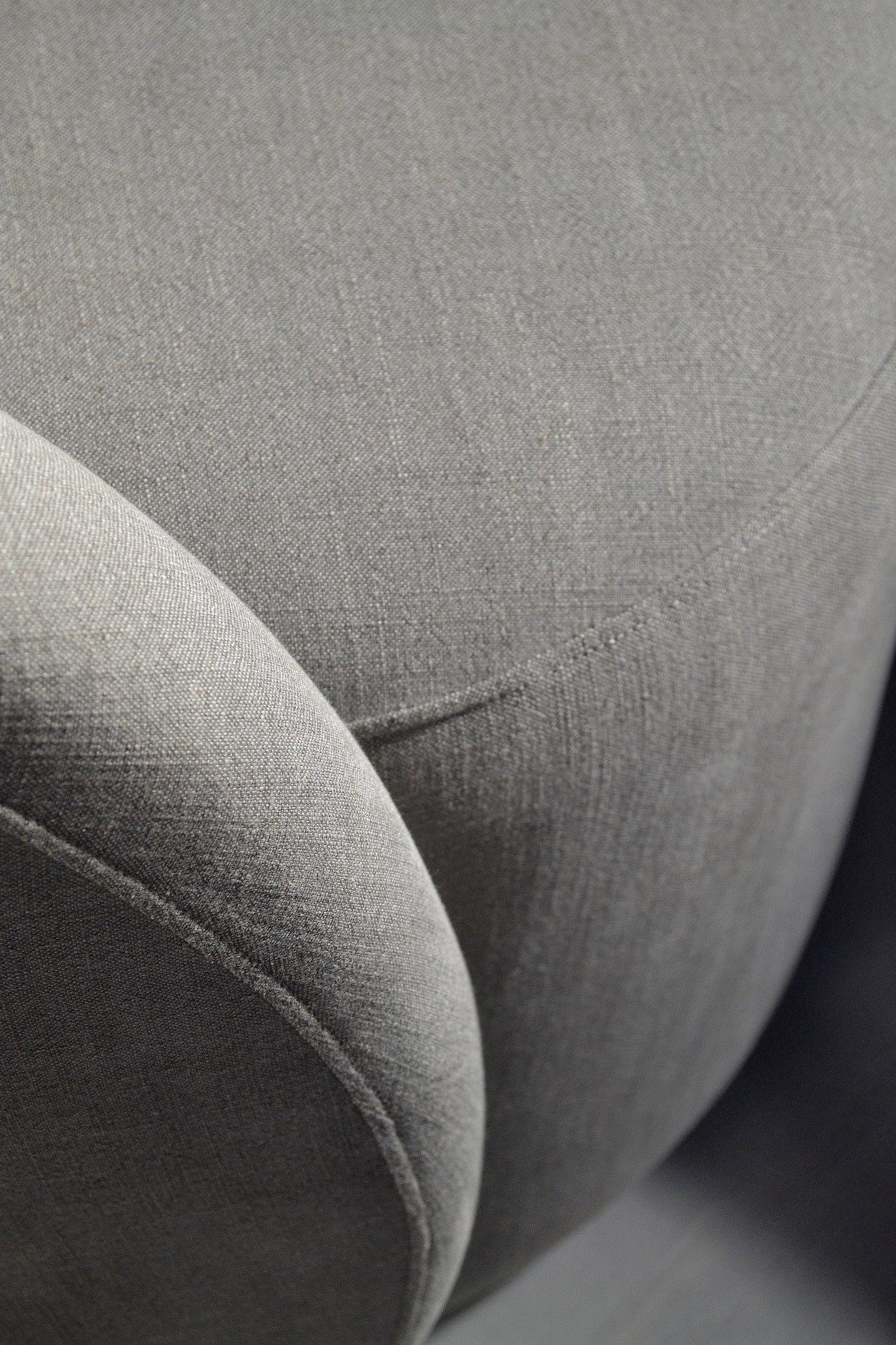 Sofá Opa - tela lino gris - 40% OFF