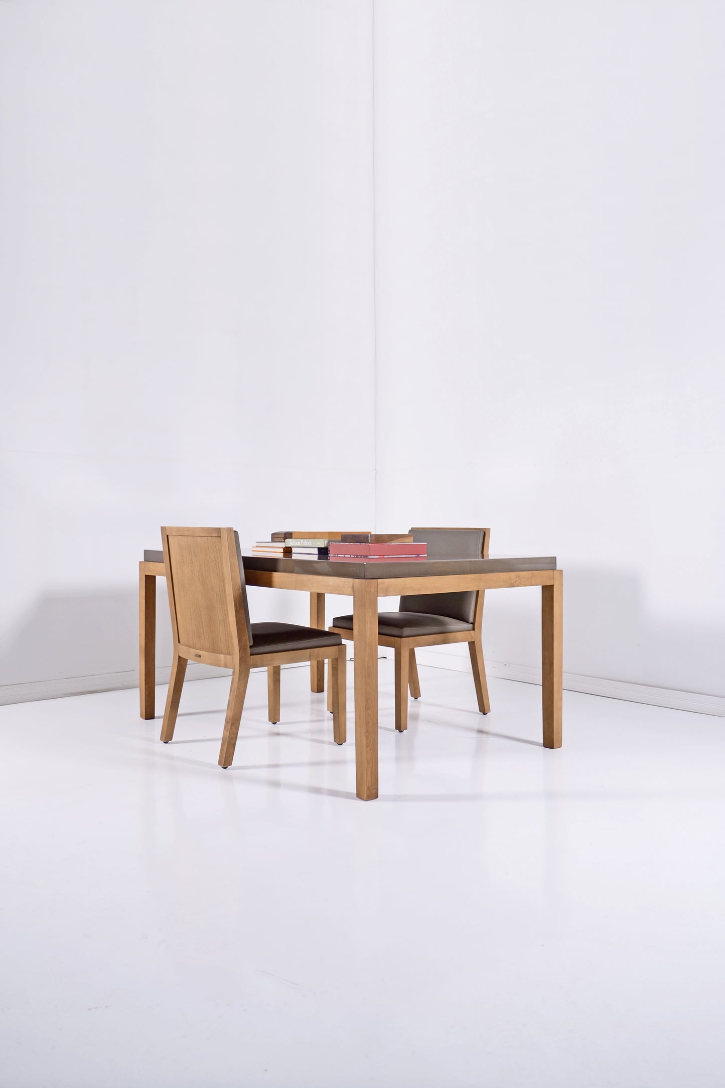Mesa Pebeta