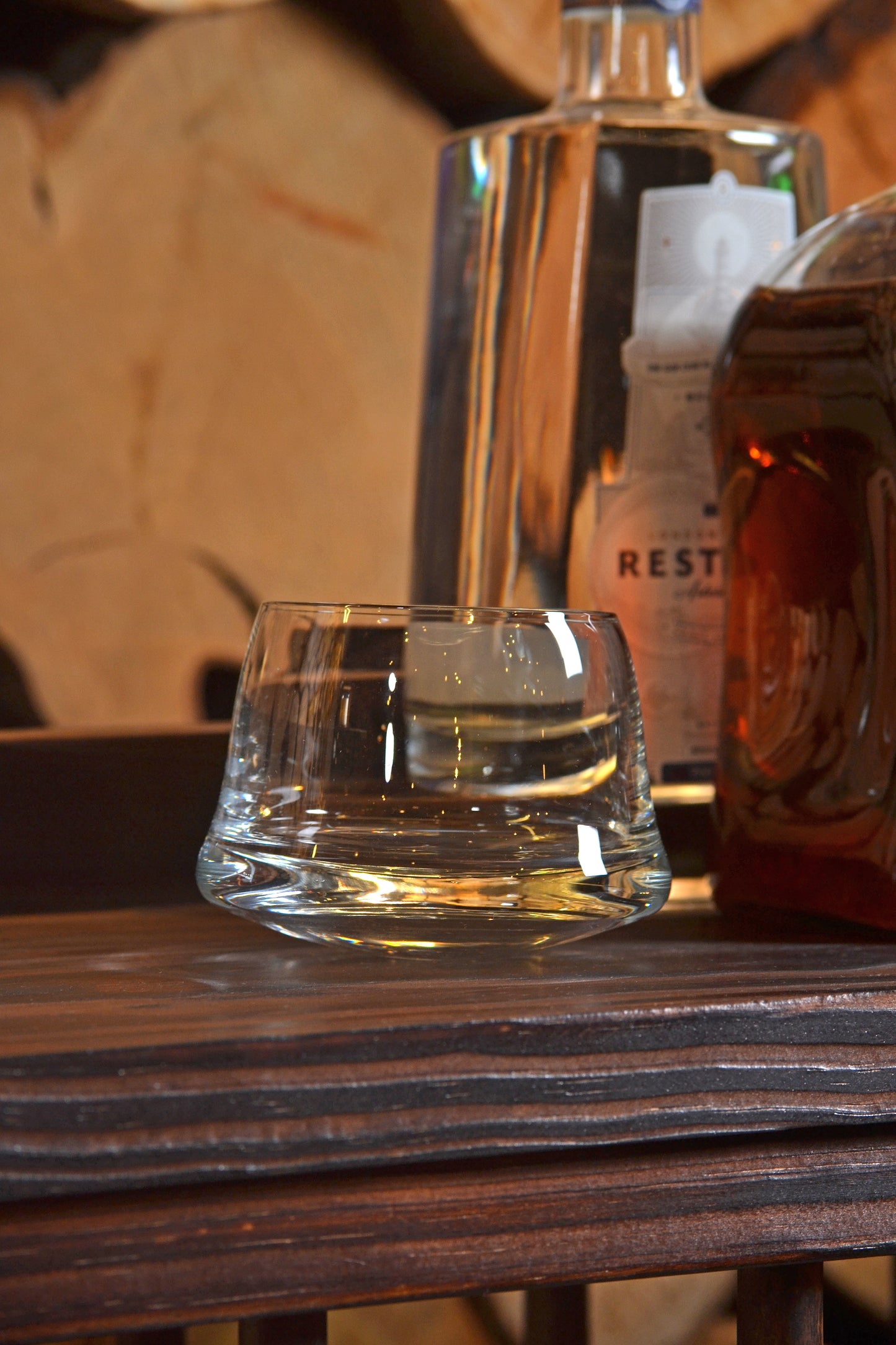 Mueble bar Cava + *Set x 4  vasos originales Daniel Wolf*