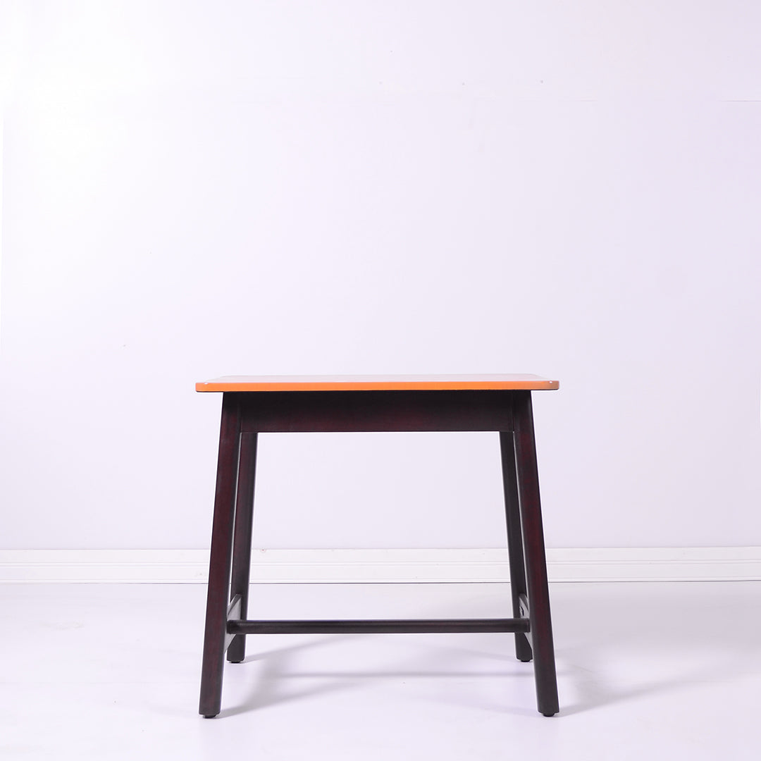 Mesa Comodín